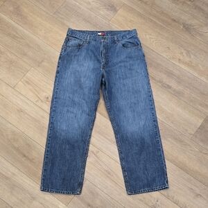 Retro 90's Men's Tommy Hilfiger Classic Straight Leg Medium Wash Denim Jeans
